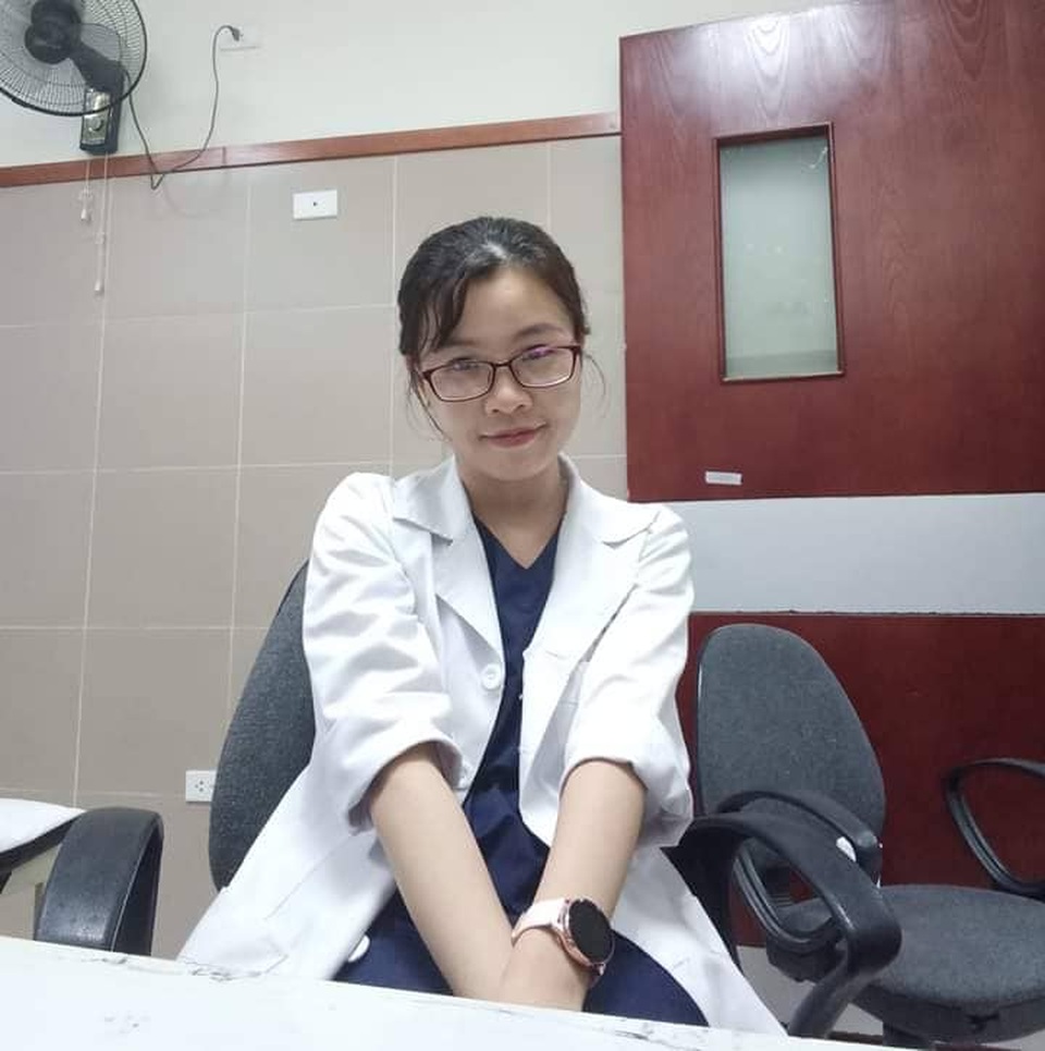 Cô gái trẻ bị ô tô nghiến đứt chân đã trở thành nữ bác sĩ - 8 Cô gái trẻ bị ô tô nghiến đứt chân đã trở thành nữ bác sĩ - 8