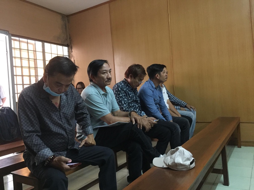 Nghệ Sỹ Hồng Tơ cùng đồng phạm hầu tòa - 1 Nghệ Sỹ Hồng Tơ cùng đồng phạm hầu tòa - 1