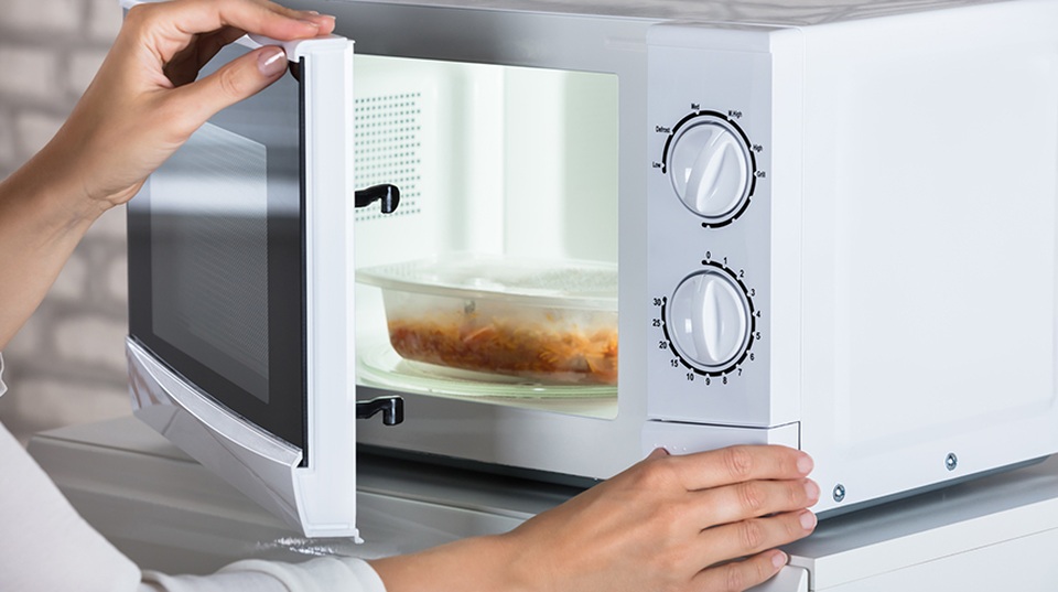 Những nguyên tắc sử dụng đồ nhựa để đảm bảo an toàn - 4 Những nguyên tắc sử dụng đồ nhựa để đảm bảo an toàn - 4