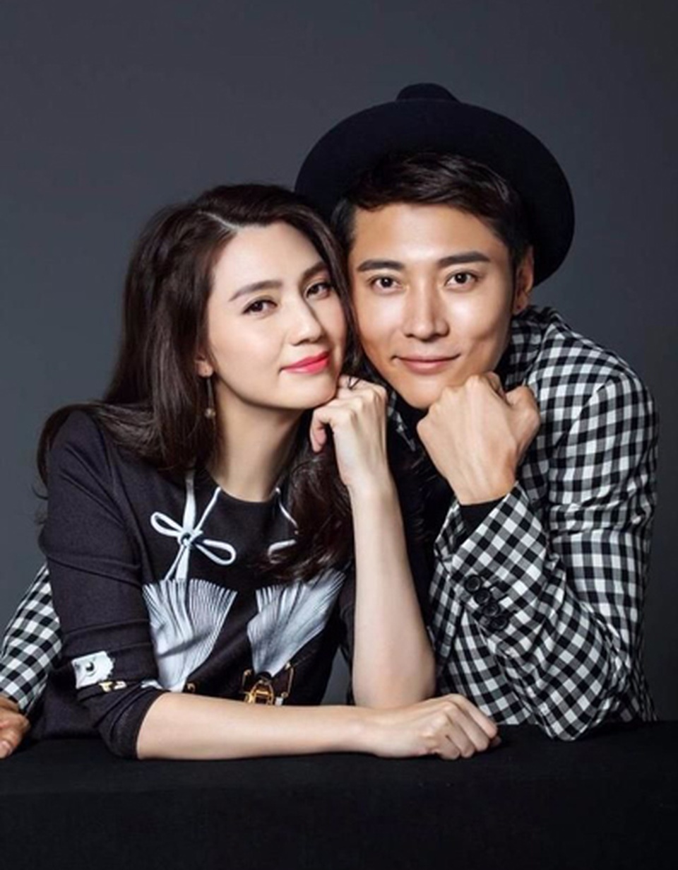 Trương Đan Phong và Hồng Hân tình cảm ngọt ngào sau bê bối ngoại tình - 1 Trương Đan Phong và Hồng Hân tình cảm ngọt ngào sau bê bối ngoại tình - 1
