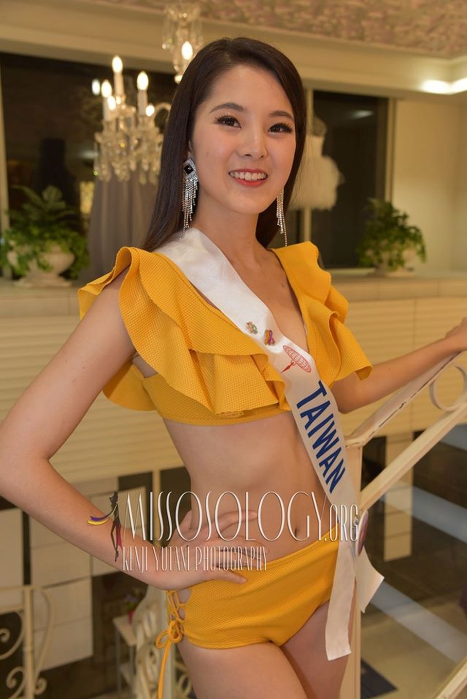 Tường San trình diễn áo tắm, lọt top 10 ứng viên sáng giá cho ngôi vị Hoa hậu Quốc tế 2019 - 34 Tường San trình diễn áo tắm, lọt top 10 ứng viên sáng giá cho ngôi vị Hoa hậu Quốc tế 2019 - 34