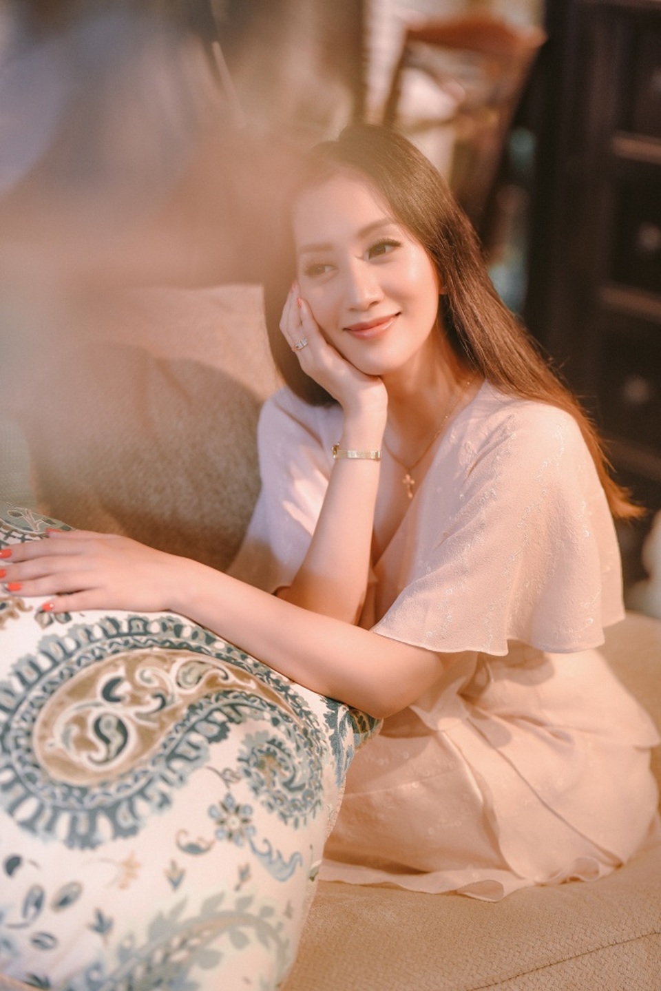 Khánh Thi tiết lộ tuổi thơ quậy phá như con trai - 5 Khánh Thi tiết lộ tuổi thơ quậy phá như con trai - 5