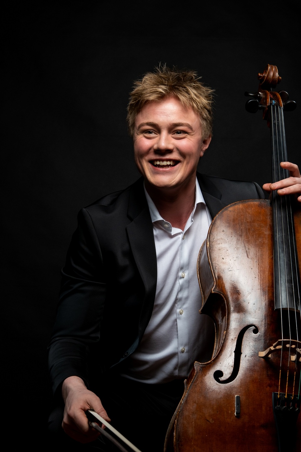 Nghệ sĩ cello tài năng của Đan Mạch Jonathan Swensen sẽ biểu diễn tại Việt Nam - 1 Nghệ sĩ cello tài năng của Đan Mạch Jonathan Swensen sẽ biểu diễn tại Việt Nam - 1