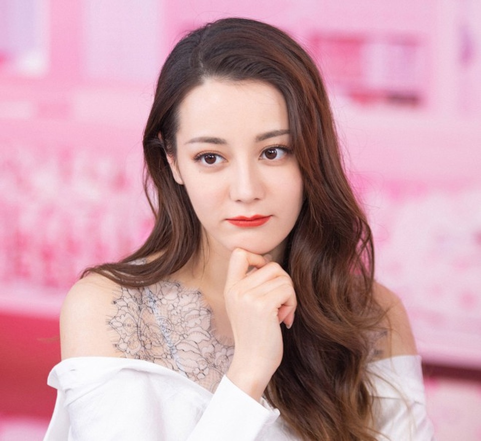 Nhan sắc vạn người mê của mỹ nhân 9x - Địch Lệ Nhiệt Ba - 6 Nhan sắc vạn người mê của mỹ nhân 9x - Địch Lệ Nhiệt Ba - 6