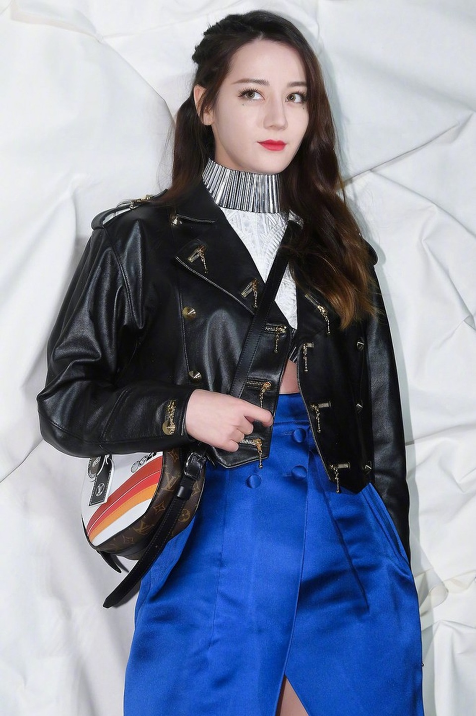 Nhan sắc vạn người mê của mỹ nhân 9x - Địch Lệ Nhiệt Ba - 8 Nhan sắc vạn người mê của mỹ nhân 9x - Địch Lệ Nhiệt Ba - 8