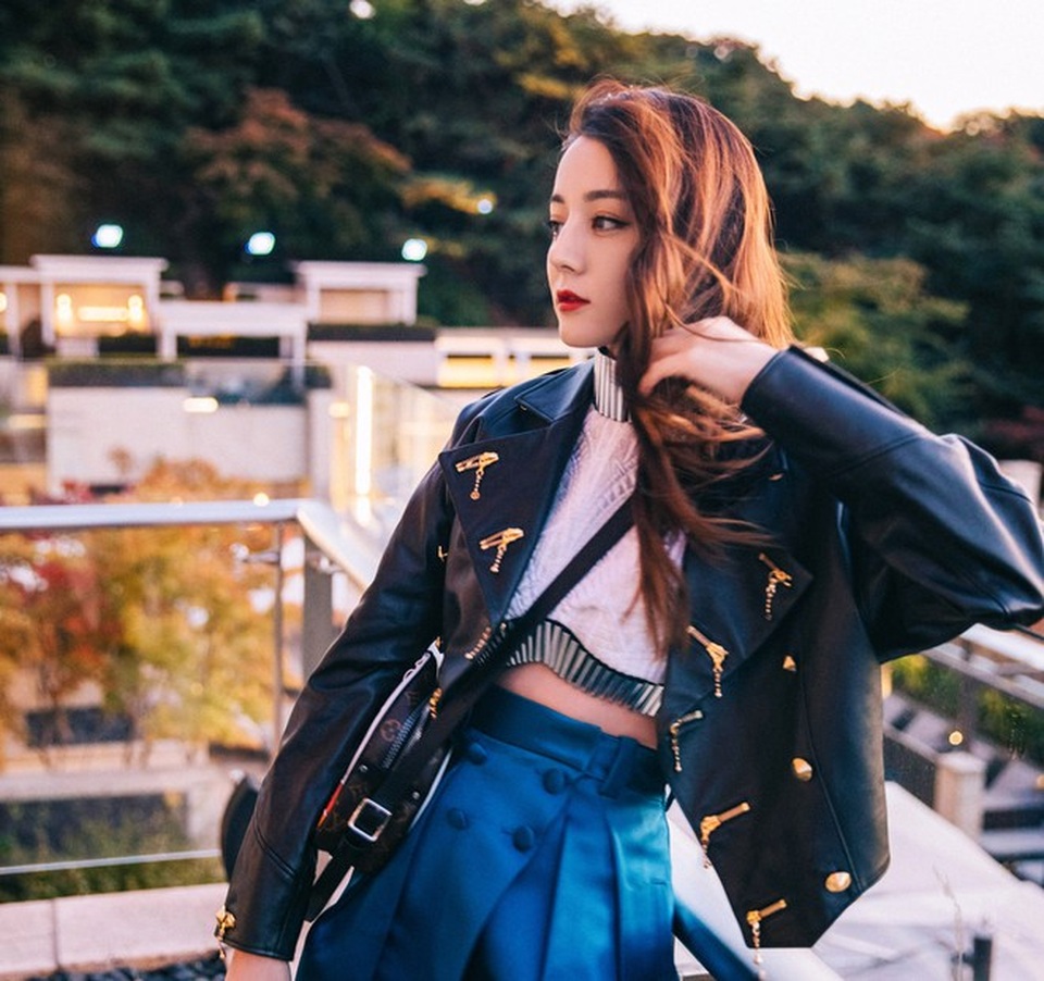 Nhan sắc vạn người mê của mỹ nhân 9x - Địch Lệ Nhiệt Ba - 11 Nhan sắc vạn người mê của mỹ nhân 9x - Địch Lệ Nhiệt Ba - 11