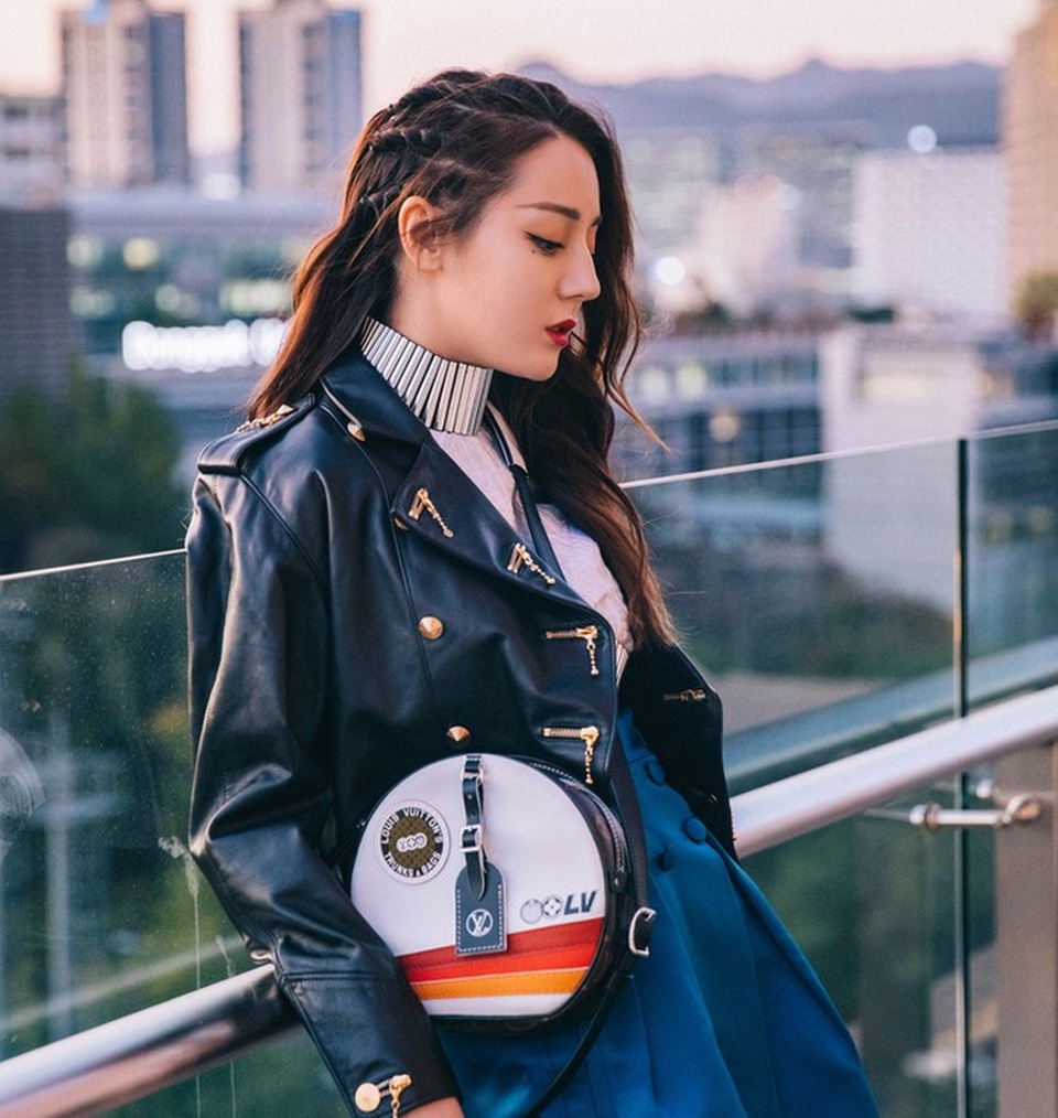 Nhan sắc vạn người mê của mỹ nhân 9x - Địch Lệ Nhiệt Ba - 10 Nhan sắc vạn người mê của mỹ nhân 9x - Địch Lệ Nhiệt Ba - 10