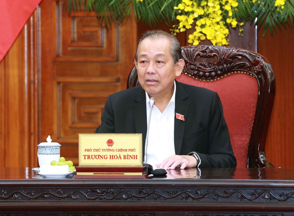 Thực hiện mọi biện pháp phù hợp để bảo hộ công dân vụ 39 người tử vong ở Anh - 1 Thực hiện mọi biện pháp phù hợp để bảo hộ công dân vụ 39 người tử vong ở Anh - 1