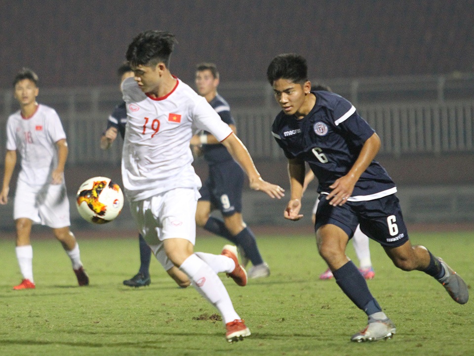 HLV Philippe Troussier không hài lòng sau chiến thắng của U19 Việt Nam trước Guam - 2 HLV Philippe Troussier không hài lòng sau chiến thắng của U19 Việt Nam trước Guam - 2