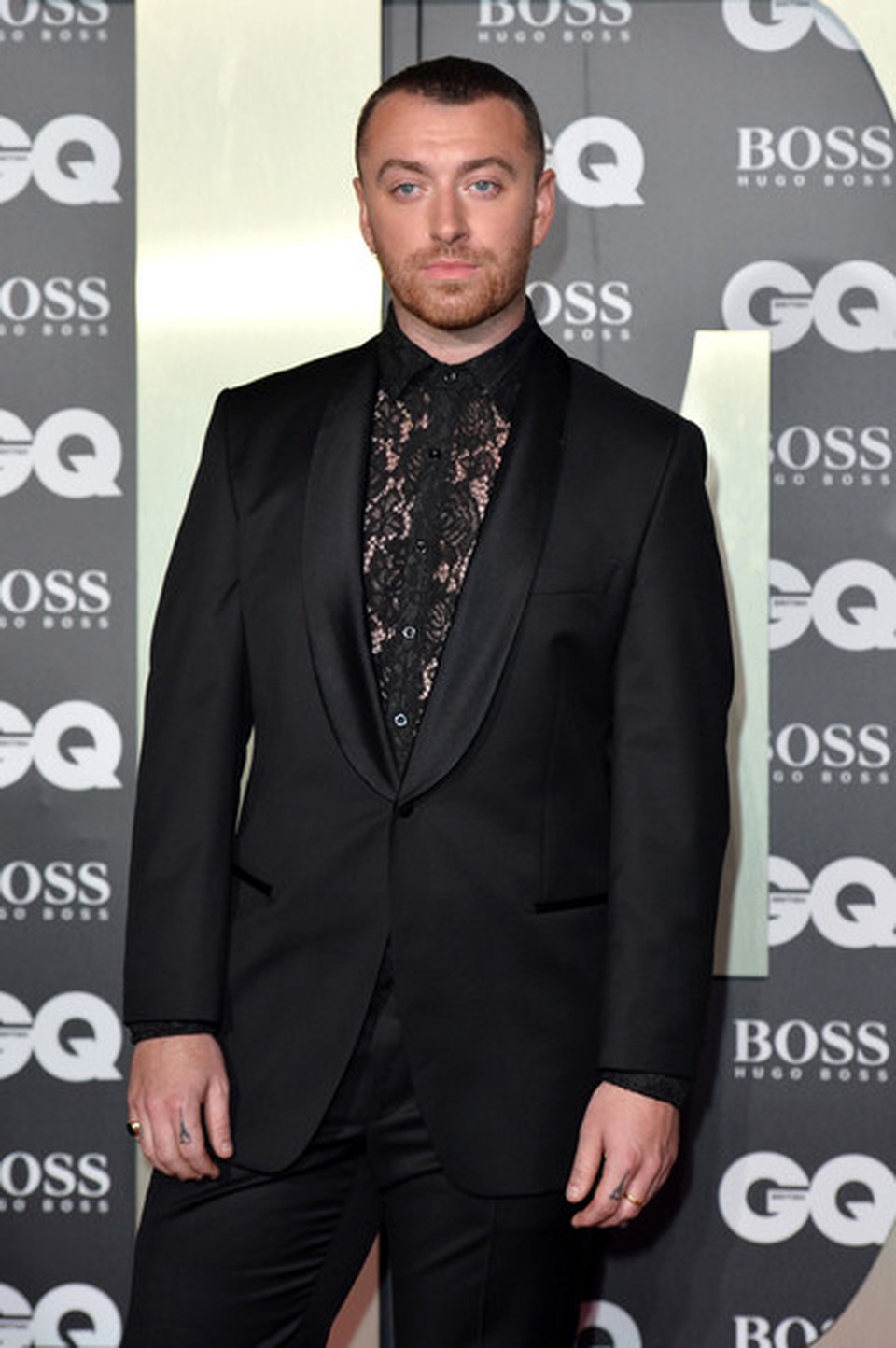 Nam ca sỹ Sam Smith điệu đà với áo lụa - 7 Nam ca sỹ Sam Smith điệu đà với áo lụa - 7
