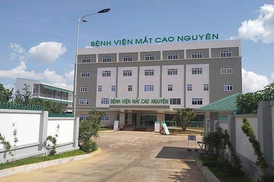 Khám từ thiện để gom bệnh nhân trục lợi bảo hiểm y tế? - 1 Khám từ thiện để gom bệnh nhân trục lợi bảo hiểm y tế? - 1