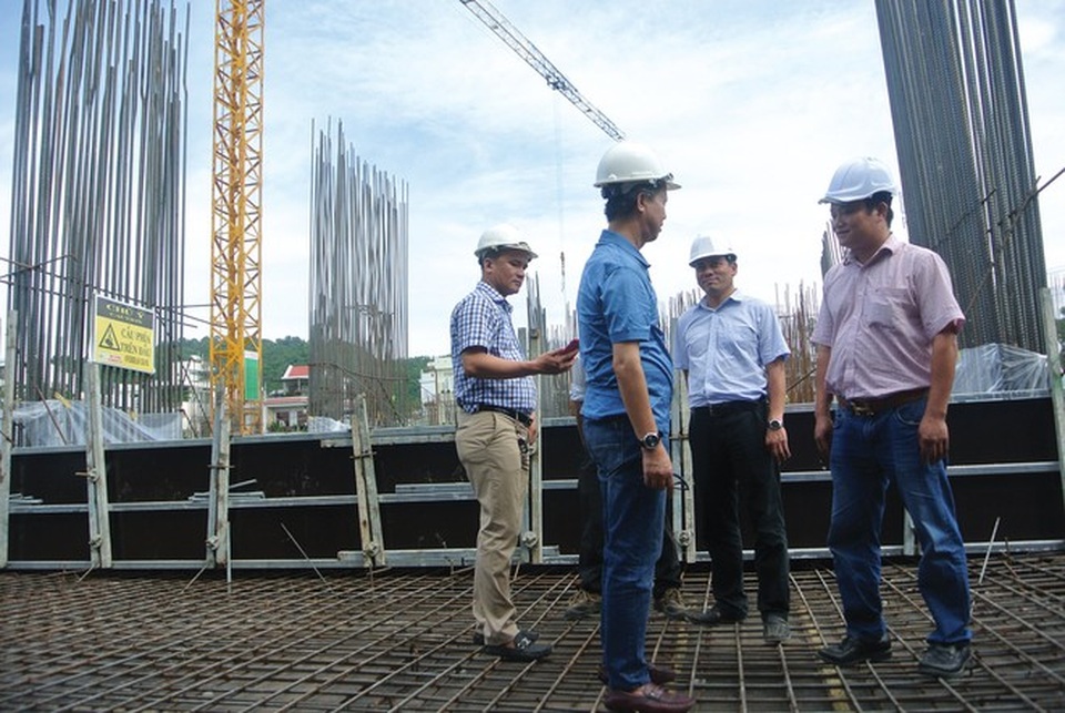 Doanh nghiệp xây lắp méo mặt vì nguồn việc khan hiếm - 1 Doanh nghiệp xây lắp méo mặt vì nguồn việc khan hiếm - 1