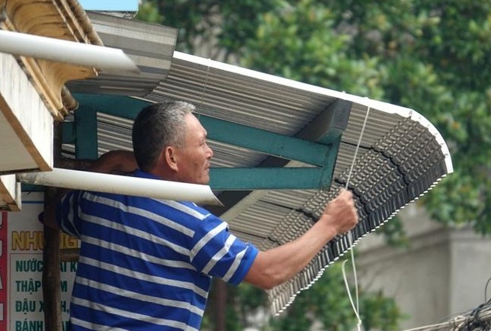 Bộ trưởng Nông nghiệp kiểm tra công tác phòng chống bão số 6 - 6 Bộ trưởng Nông nghiệp kiểm tra công tác phòng chống bão số 6 - 6