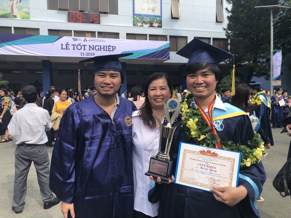 Anh em song sinh cùng tốt nghiệp xuất sắc trường ĐH Bách khoa TPHCM - 3 Anh em song sinh cùng tốt nghiệp xuất sắc trường ĐH Bách khoa TPHCM - 3