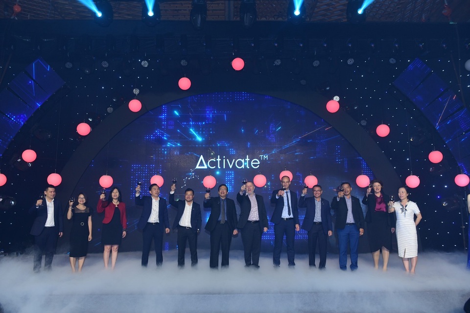 Ngành thép có thêm chuẩn mực mới với công nghệ mạ Ma trận 4 lớp Activate™ - 2 Ngành thép có thêm chuẩn mực mới với công nghệ mạ Ma trận 4 lớp Activate™ - 2