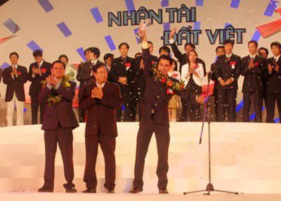 Nhân tài Đất Việt gây ấn tượng với màn gỡ băng trực tiếp tại Quốc hội - 3 Nhân tài Đất Việt gây ấn tượng với màn gỡ băng trực tiếp tại Quốc hội - 3