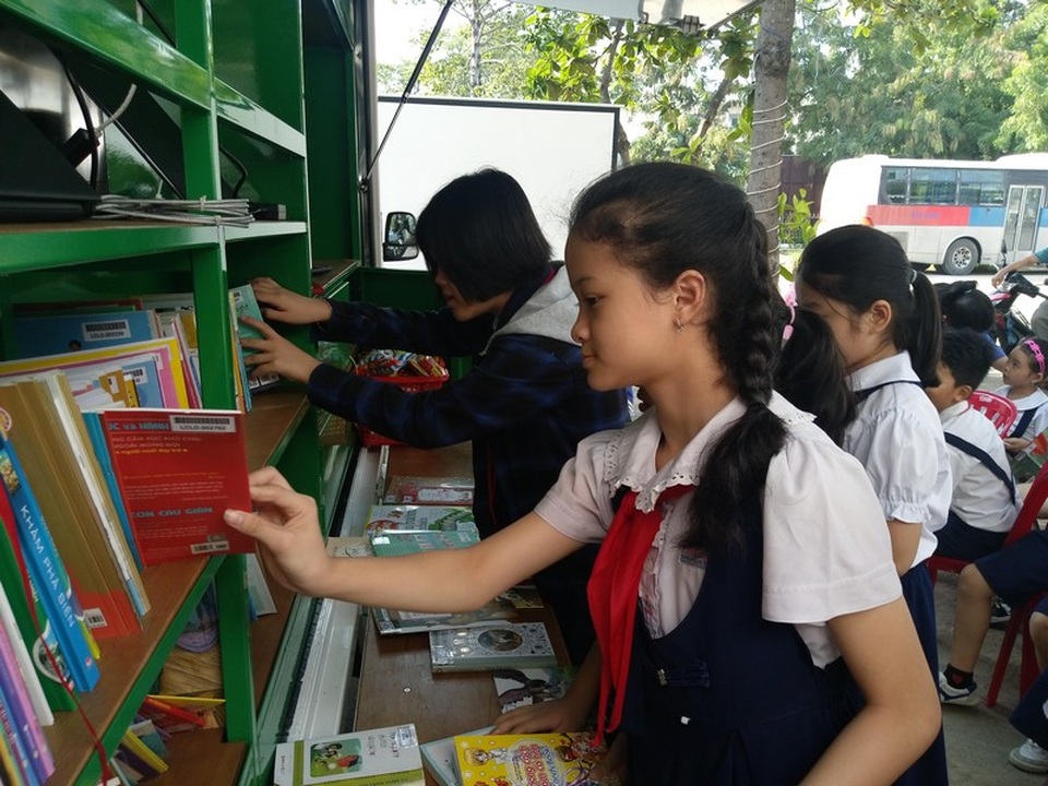 Đưa “Ánh sáng tri thức” đến các xã miền núi - 4 Đưa “Ánh sáng tri thức” đến các xã miền núi - 4