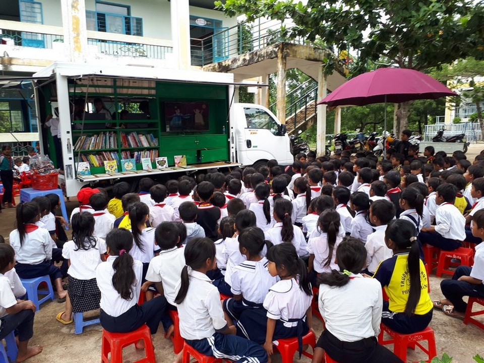 Đưa “Ánh sáng tri thức” đến các xã miền núi - 2 Đưa “Ánh sáng tri thức” đến các xã miền núi - 2