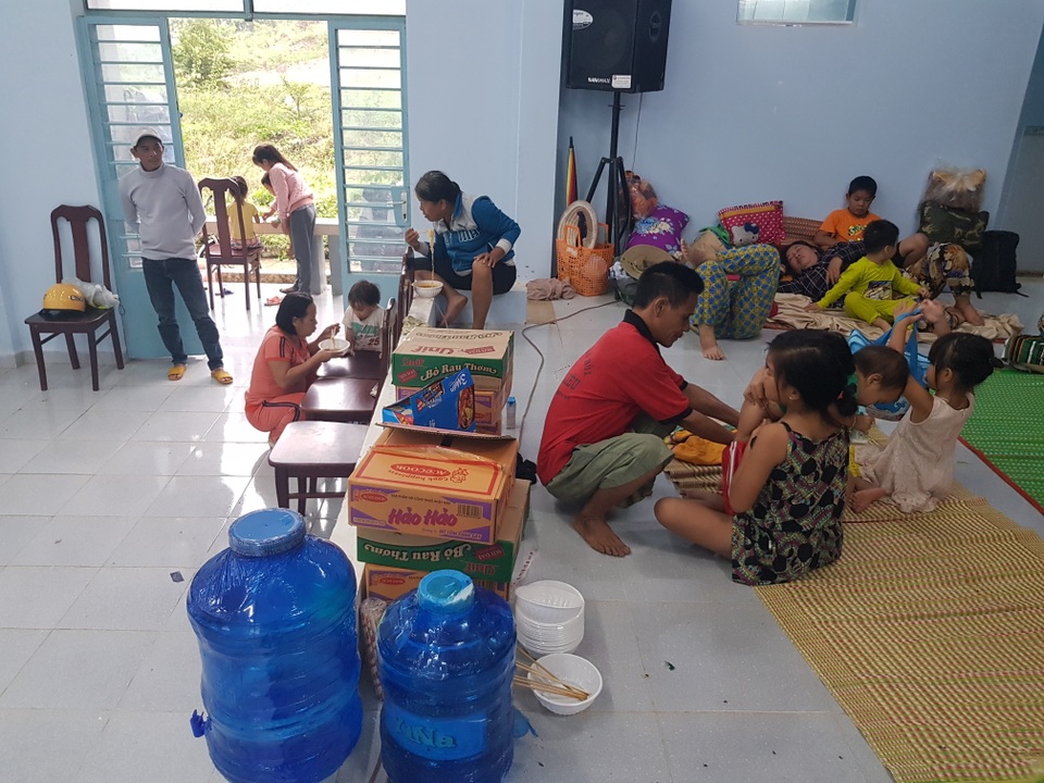 Quân khu 5 điều 12 xe bọc thép sẵn sàng đón bão - 6 Quân khu 5 điều 12 xe bọc thép sẵn sàng đón bão - 6