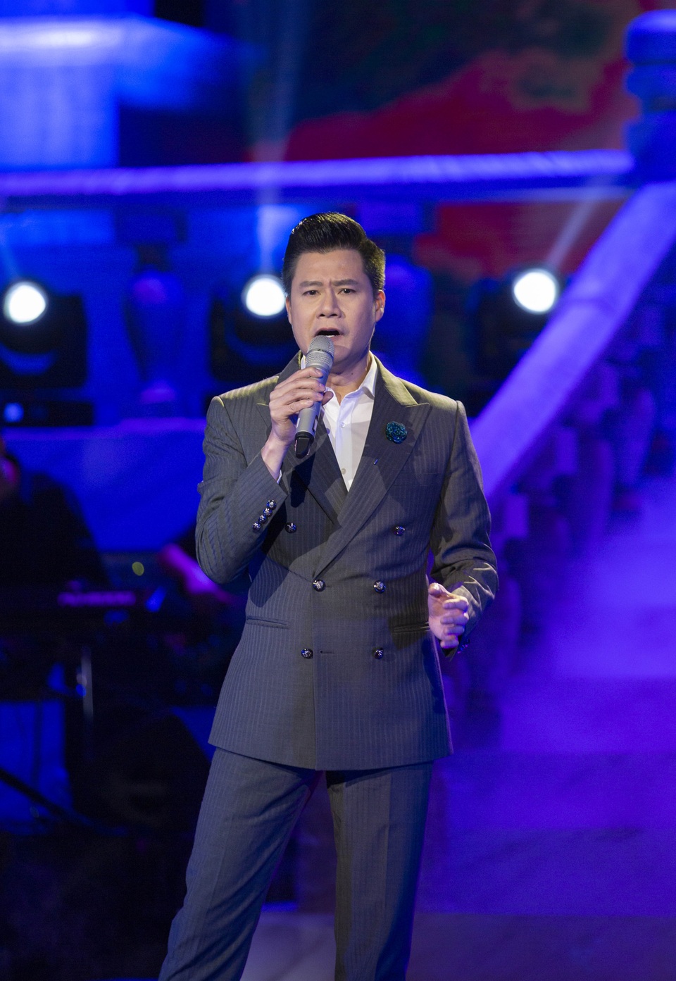 NSƯT Minh Vượng khiến khán giả lặng người khi kể về tâm sự của Lam Phương - 6 NSƯT Minh Vượng khiến khán giả lặng người khi kể về tâm sự của Lam Phương - 6