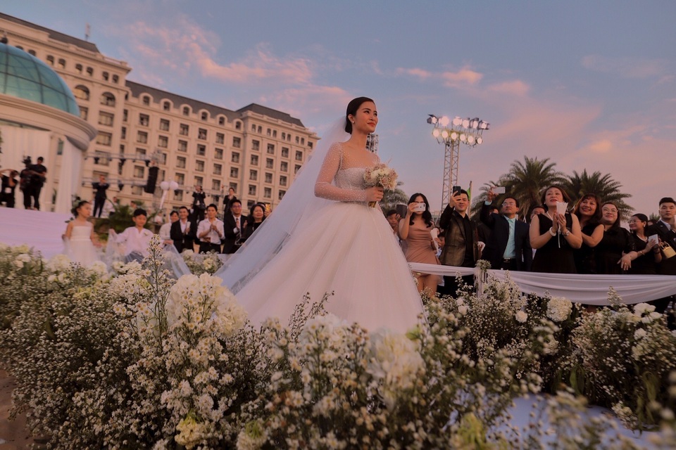 Dàn sao Việt “đại náo” Vinpearl Land và Safari Phú Quốc - 11