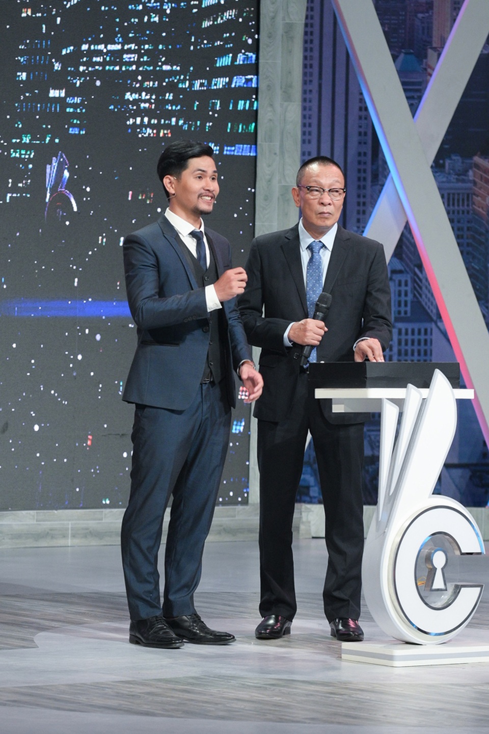 MC Lại Văn Sâm ngưỡng mộ tư duy của chàng thạc sĩ kinh tế - 1 MC Lại Văn Sâm ngưỡng mộ tư duy của chàng thạc sĩ kinh tế - 1