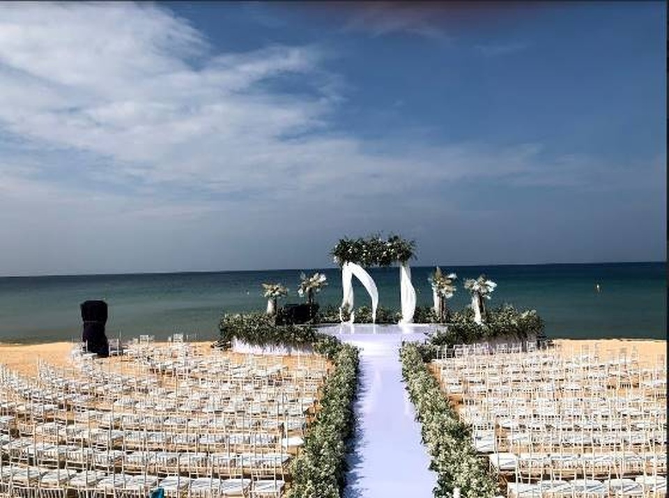 Ngô Thanh Vân rạng ngời bên xe VinFast đi dự đám cưới Đông Nhi - 7