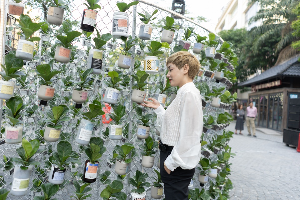 Sửng sốt những tác phẩm nghệ thuật làm từ “rác thải” ở Hà Nội - 3