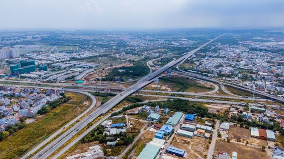 Cao tốc Dầu Giây - Phan Thiết khởi công quý 1/2020, BĐS biển Bình Thuận rục rịch đón sóng - 1 Cao tốc Dầu Giây - Phan Thiết khởi công quý 1/2020, BĐS biển Bình Thuận rục rịch đón sóng - 1