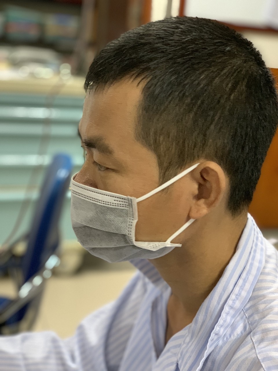 Người cha nghẹn ngào mong ngày ra viện cầm số tiền bạn đọc giúp đỡ để thắp hương cho con! - 2 Người cha nghẹn ngào mong ngày ra viện cầm số tiền bạn đọc giúp đỡ để thắp hương cho con! - 2