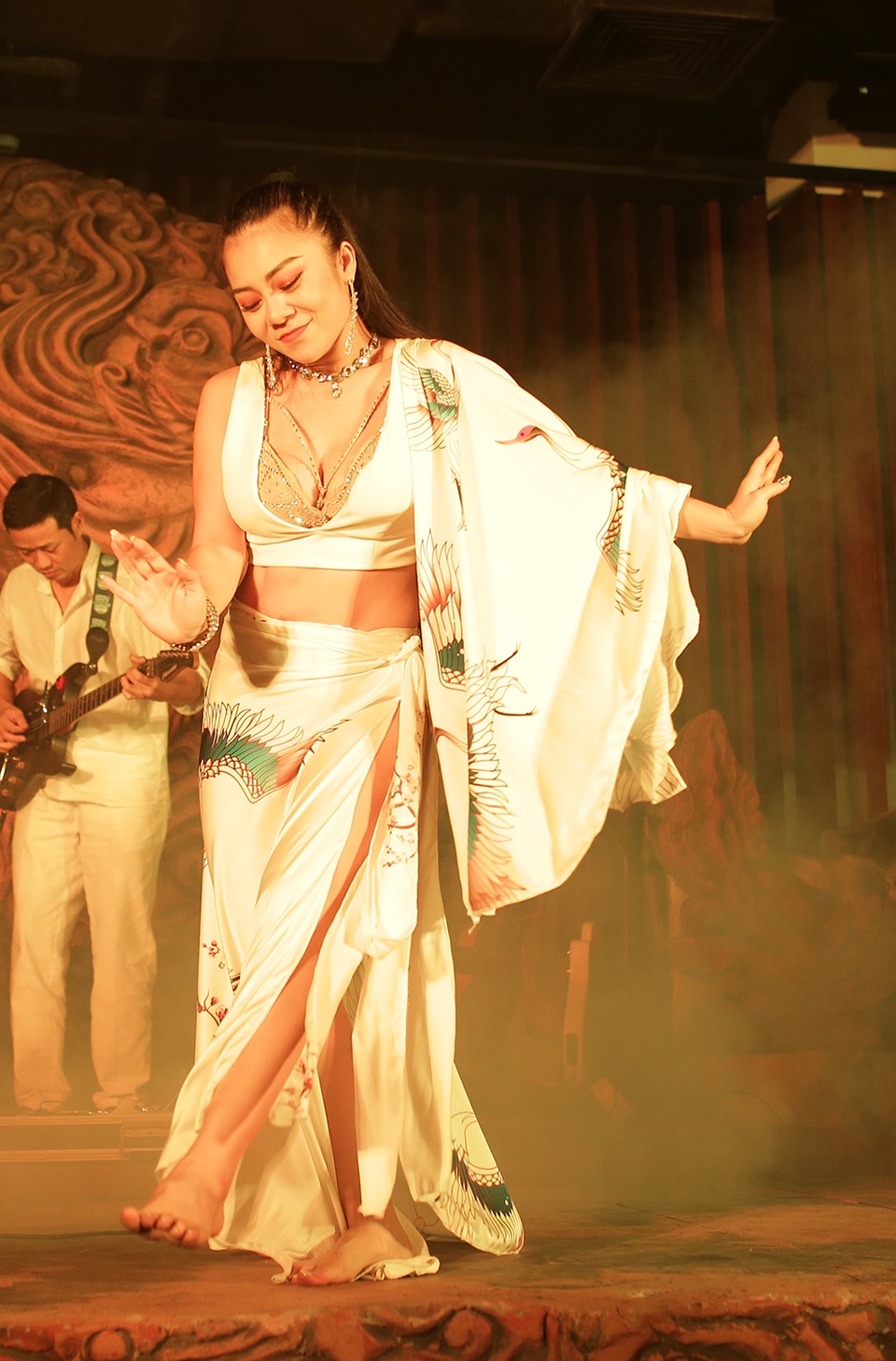 Độc đáo vũ khúc bellydance kết hợp âm nhạc cung đình giữa lòng Thủ đô - 10 Độc đáo vũ khúc bellydance kết hợp âm nhạc cung đình giữa lòng Thủ đô - 10