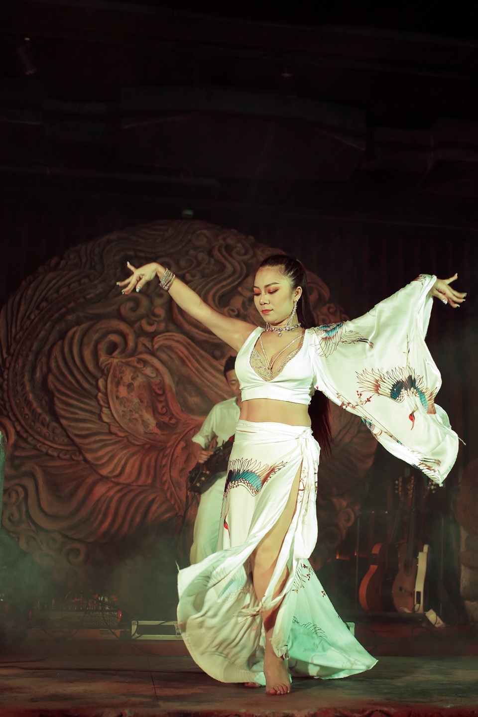 Độc đáo vũ khúc bellydance kết hợp âm nhạc cung đình giữa lòng Thủ đô - 9 Độc đáo vũ khúc bellydance kết hợp âm nhạc cung đình giữa lòng Thủ đô - 9