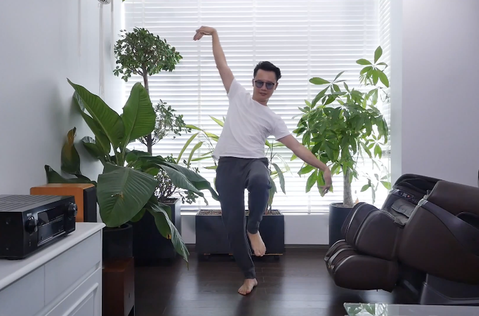 Kiểm tra nguy cơ đột quỵ tuổi 40 theo cách của Ca sĩ Hoàng Bách - 1 Kiểm tra nguy cơ đột quỵ tuổi 40 theo cách của Ca sĩ Hoàng Bách - 1