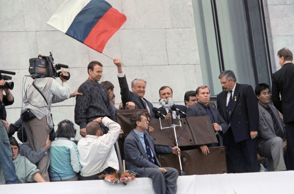 Ông Gorbachev tiết lộ người khiến Liên bang Xô viết sụp đổ - 2 Ông Gorbachev tiết lộ người khiến Liên bang Xô viết sụp đổ - 2