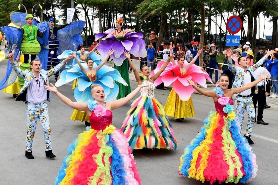 Đánh thức “mỏ vàng bị bỏ quên” từ du lịch lễ hội - 3 Đánh thức “mỏ vàng bị bỏ quên” từ du lịch lễ hội - 3