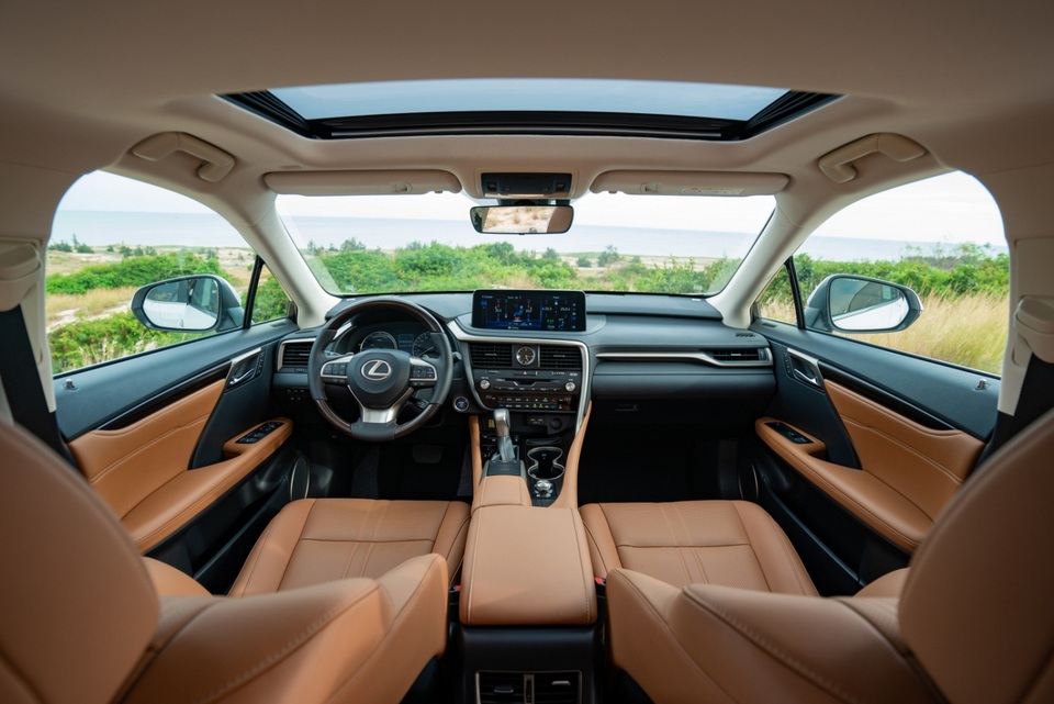 Gia đình Lexus RX ra mắt phiên bản mới tại Việt Nam: Cam kết vươn tới sự hoàn hảo - 4