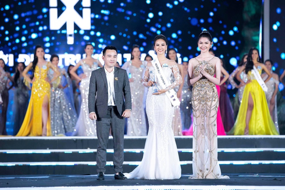 Á khôi Sinh viên Việt Nam trở thành MC thời sự, thần tượng Á hậu Thuỵ Vân - 3 Á khôi Sinh viên Việt Nam trở thành MC thời sự, thần tượng Á hậu Thuỵ Vân - 3