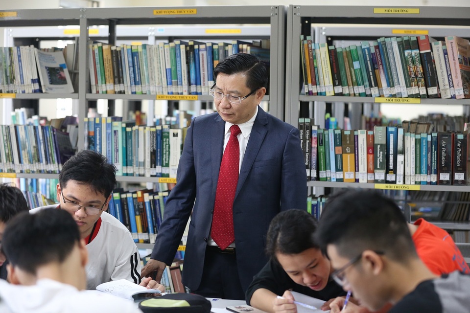 Đại học Tài nguyên và Môi trường Hà Nội với mô hình giáo viên chủ nhiệm lớp trong giáo dục đại học - 1 Đại học Tài nguyên và Môi trường Hà Nội với mô hình giáo viên chủ nhiệm lớp trong giáo dục đại học - 1