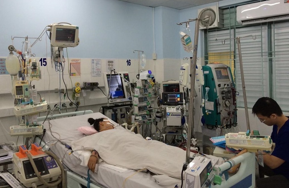 Sau tập thể dục ở trường, nữ sinh hôn mê sâu, nguy kịch - 1 Sau tập thể dục ở trường, nữ sinh hôn mê sâu, nguy kịch - 1