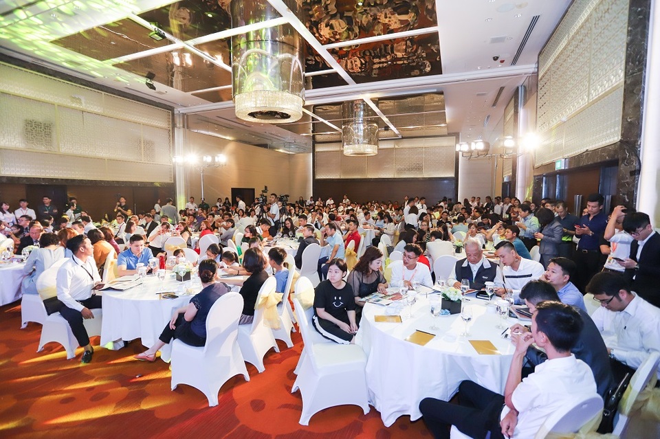 Euro River Tower: Lãi suất ổn định, giá trị bền vững - 1 Euro River Tower: Lãi suất ổn định, giá trị bền vững - 1