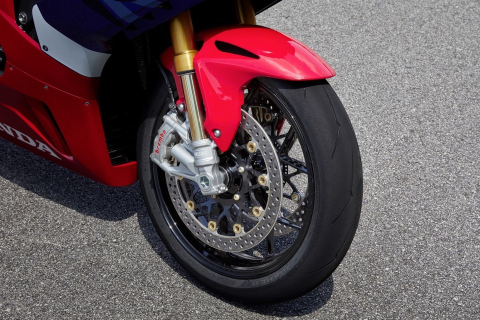 Honda CBR1000RR-R ra mắt, tranh tài ở World Superbike 2020 - 10 Honda CBR1000RR-R ra mắt, tranh tài ở World Superbike 2020 - 10