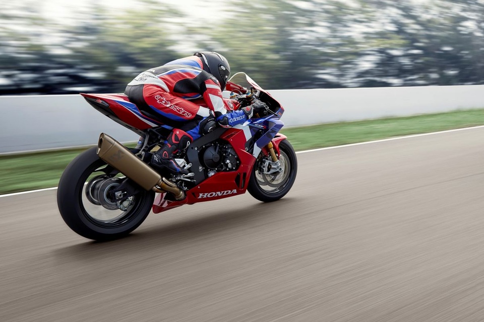 Honda CBR1000RR-R ra mắt, tranh tài ở World Superbike 2020 - 22 Honda CBR1000RR-R ra mắt, tranh tài ở World Superbike 2020 - 22