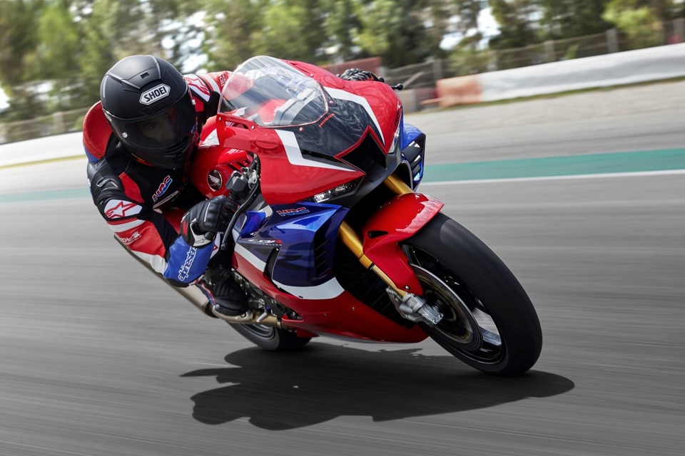 Honda CBR1000RR-R ra mắt, tranh tài ở World Superbike 2020 - 6 Honda CBR1000RR-R ra mắt, tranh tài ở World Superbike 2020 - 6