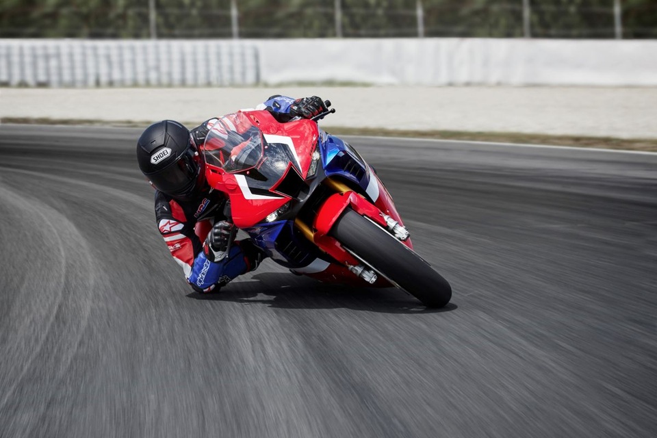 Honda CBR1000RR-R ra mắt, tranh tài ở World Superbike 2020 - 2 Honda CBR1000RR-R ra mắt, tranh tài ở World Superbike 2020 - 2