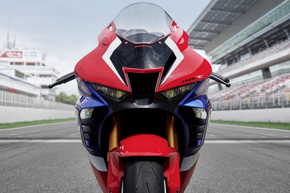 Honda CBR1000RR-R ra mắt, tranh tài ở World Superbike 2020 - 7 Honda CBR1000RR-R ra mắt, tranh tài ở World Superbike 2020 - 7