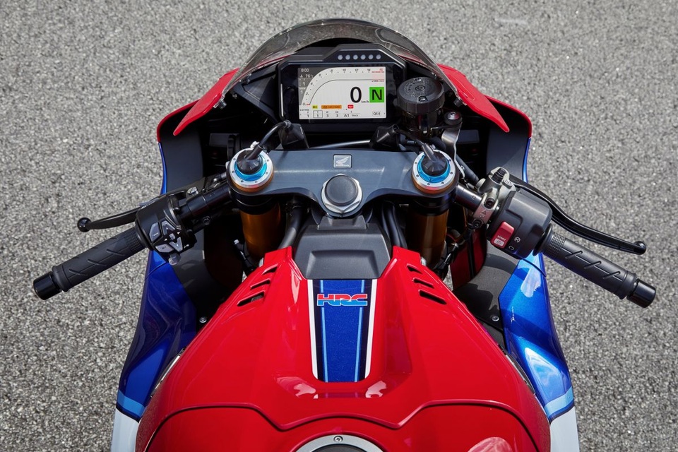 Honda CBR1000RR-R ra mắt, tranh tài ở World Superbike 2020 - 8 Honda CBR1000RR-R ra mắt, tranh tài ở World Superbike 2020 - 8