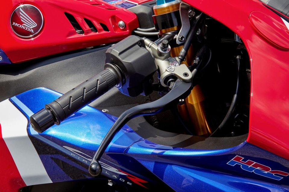 Honda CBR1000RR-R ra mắt, tranh tài ở World Superbike 2020 - 11 Honda CBR1000RR-R ra mắt, tranh tài ở World Superbike 2020 - 11