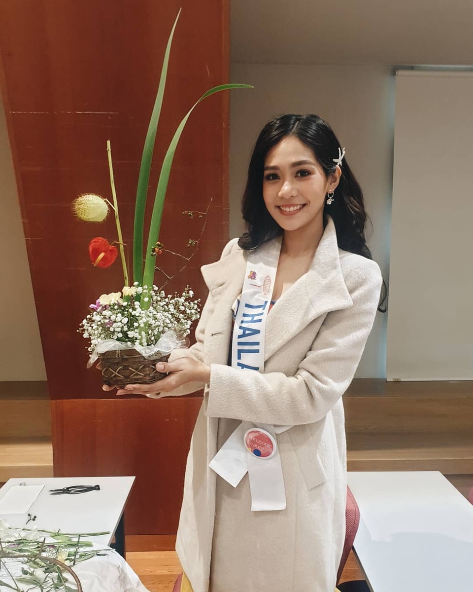 Trước khi sở hữu nhan sắc hoàn mỹ, tân hoa hậu quốc tế từng phải niềng răng - 13 Trước khi sở hữu nhan sắc hoàn mỹ, tân hoa hậu quốc tế từng phải niềng răng - 13