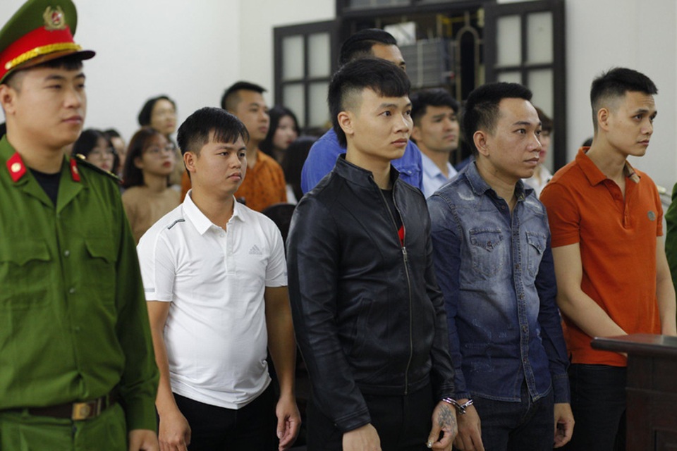Khá Bảnh cùng đồng phạm hầu toà - 2 Khá Bảnh cùng đồng phạm hầu toà - 2