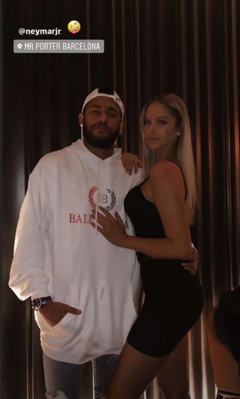 Neymar bay tới Tây Ban Nha để hẹn hò tình mới xinh đẹp - 1 Neymar bay tới Tây Ban Nha để hẹn hò tình mới xinh đẹp - 1